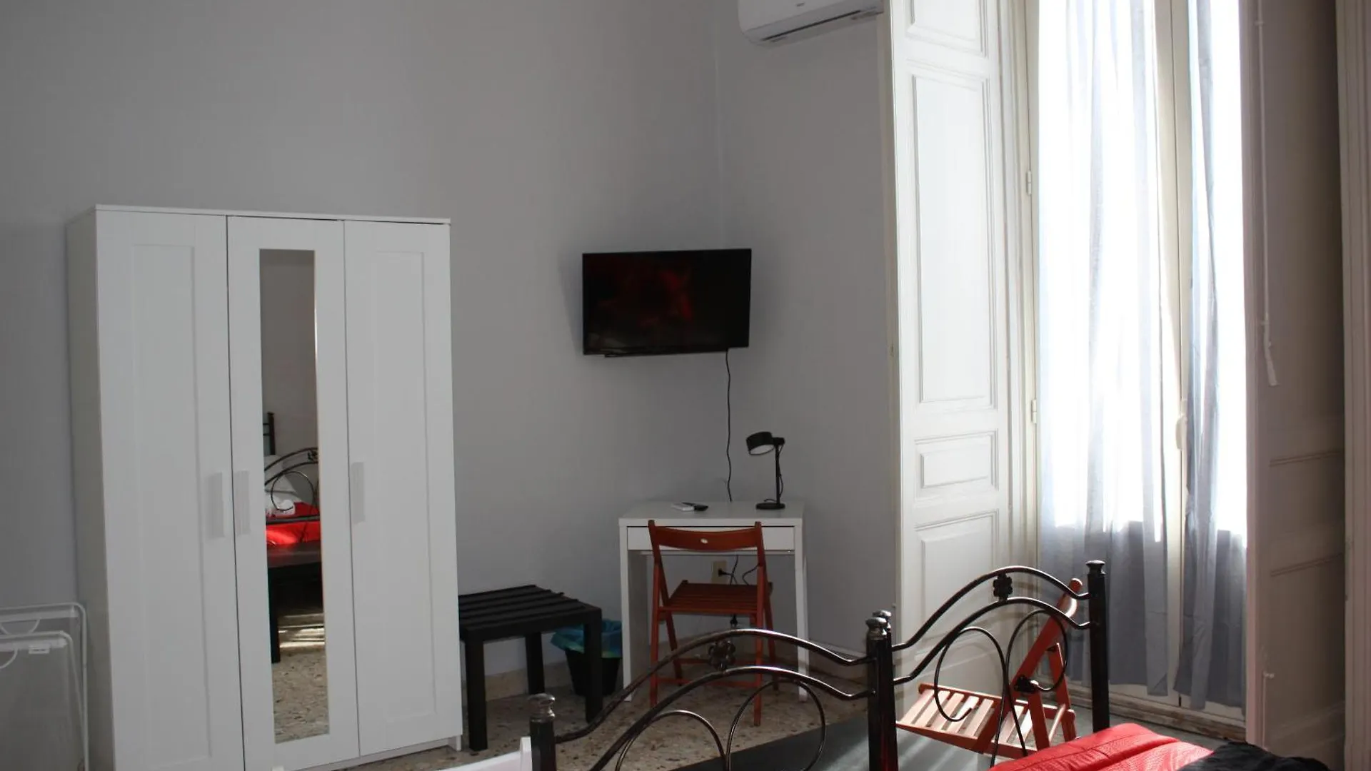 Tra L'Etna E Il Mare Via Oberdan Bed & Breakfast Katanya